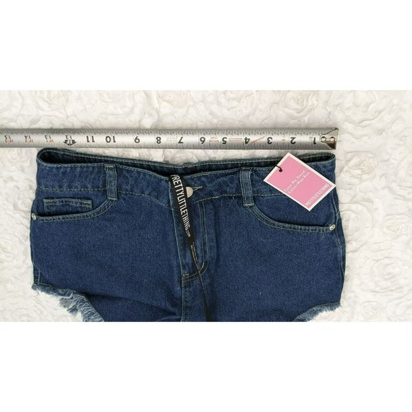 Pretty Little Thing Frayed Hem Denim Shorts NEW‎ - Picture 3 of 4
